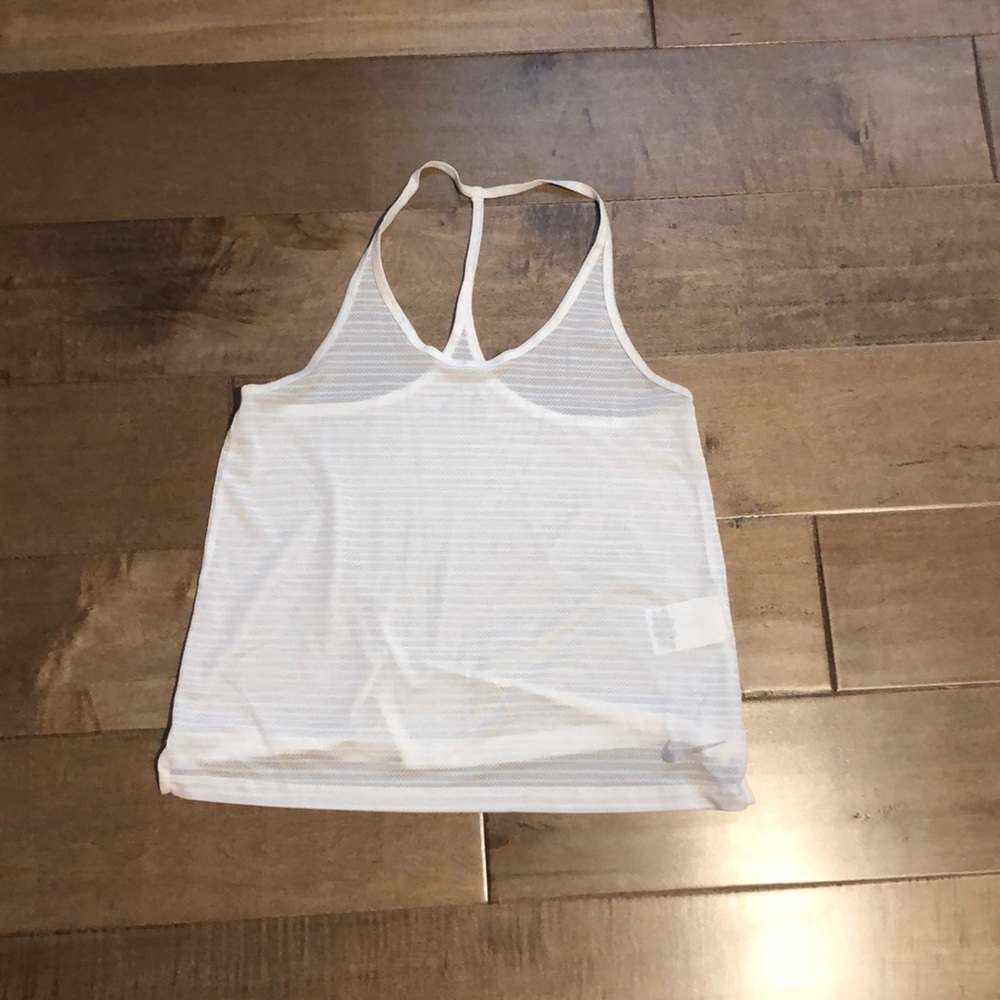 White nike tank top
